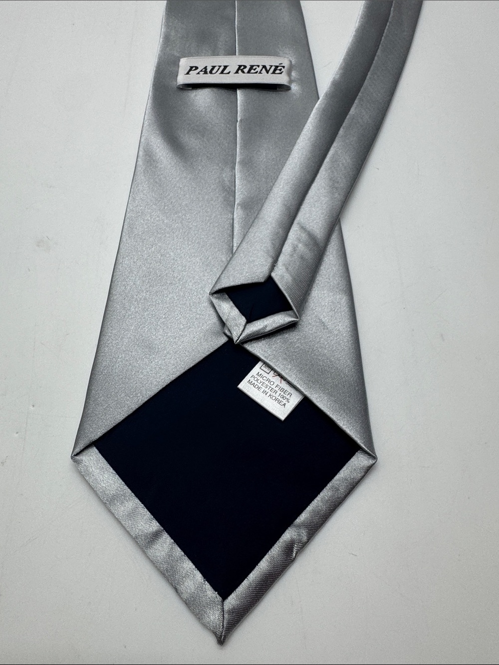 Silver Satin Tie — Sleek Formal Accessory #0103